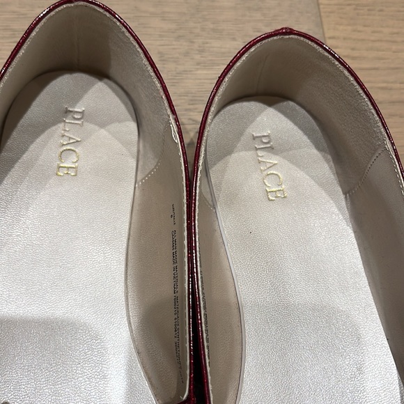 Childrens place girls red dress shoes! Size 6 - Picture 2 of 5